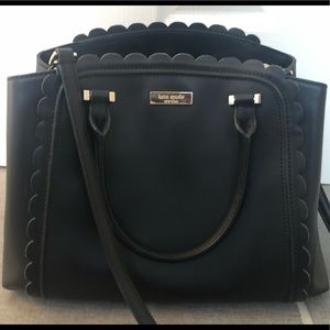 Kate Spade ♠️ Leather crossbody! Scalloped edges!